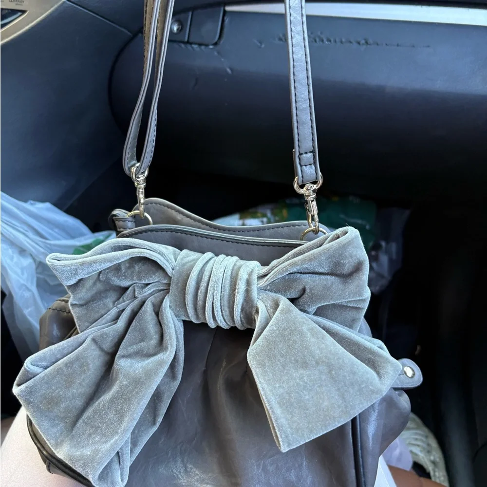 Chocolate Gray Velvet Bow Shoulder Bag - Picture 1 of 9